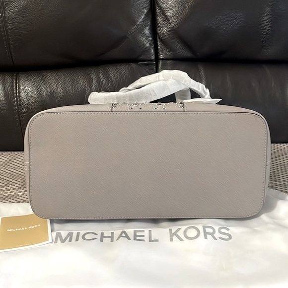 Michael Kors Jet Set Travel Tote Bag Pearl Grey - Picture 10 of 13